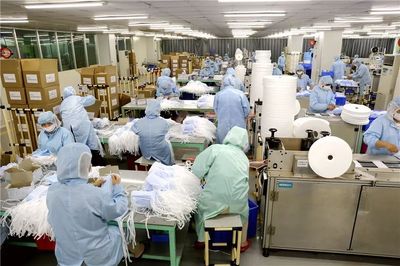 日產(chǎn)50萬只口罩！河源這家企業(yè)如何以責(zé)任與速度守護(hù)一方平安